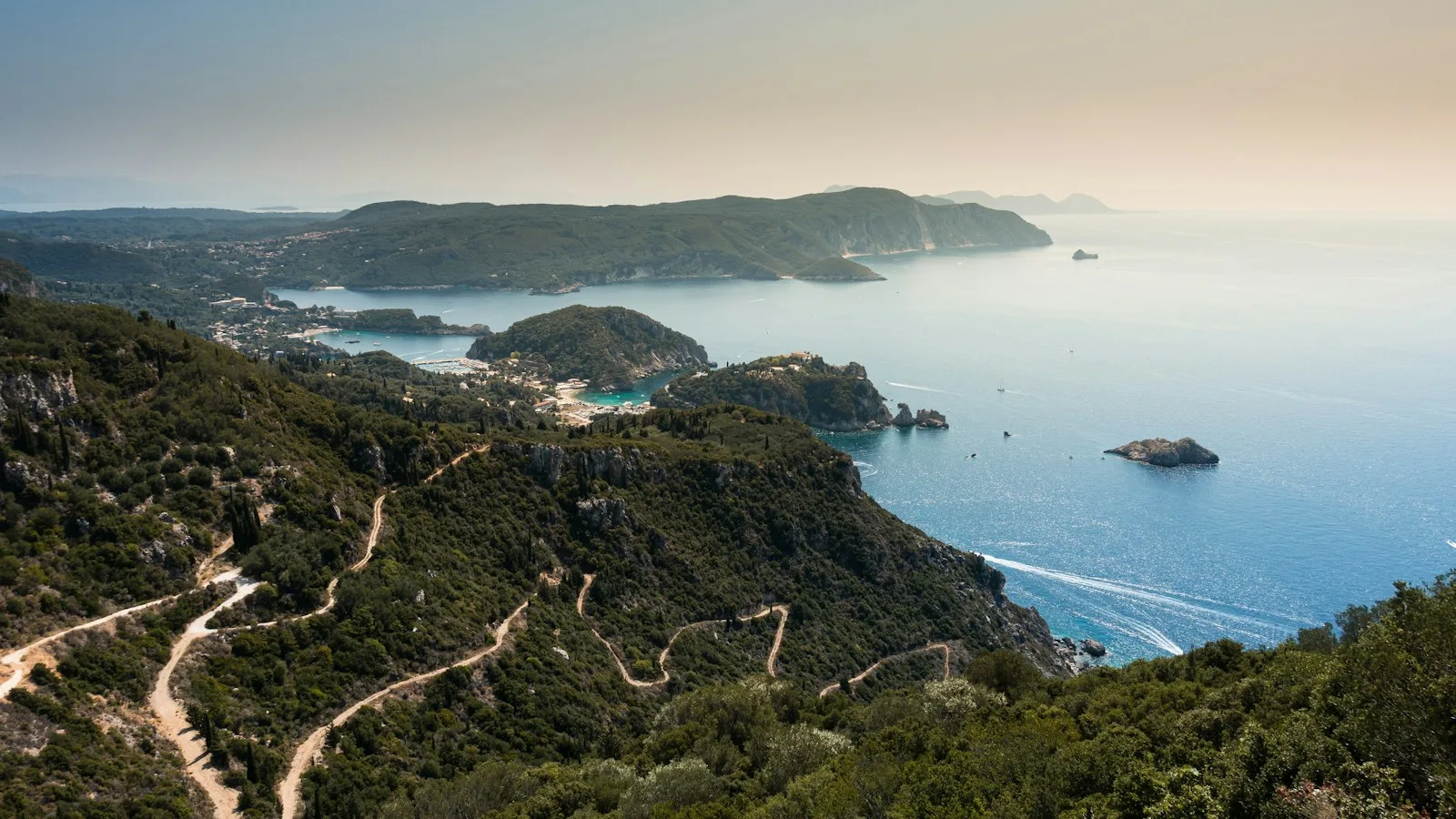 ️ La côte ouest : Paleokastritsa et Agios Gordios